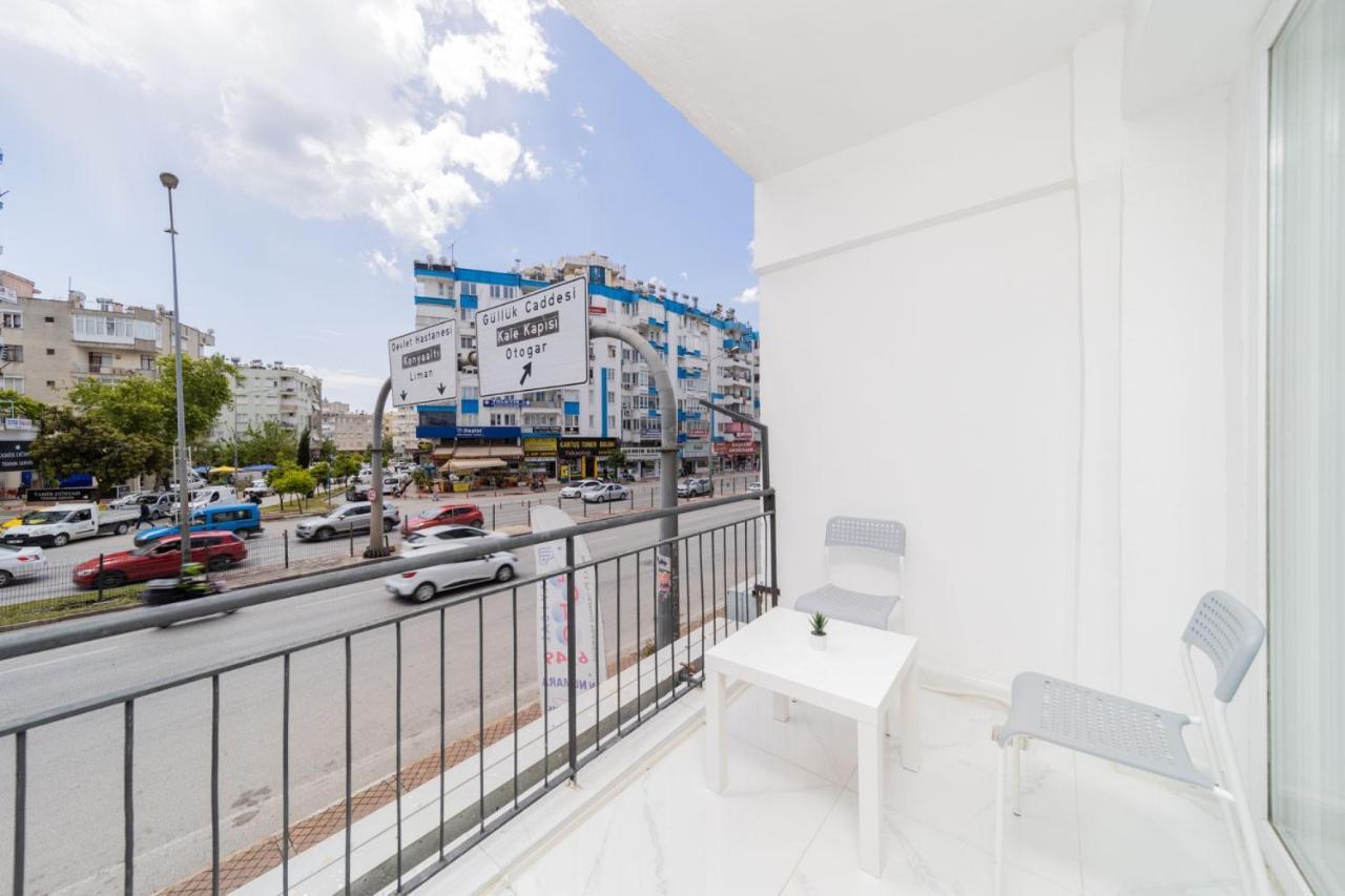 Fully Furnished Spacious Flat In Muratpasa Appartement *